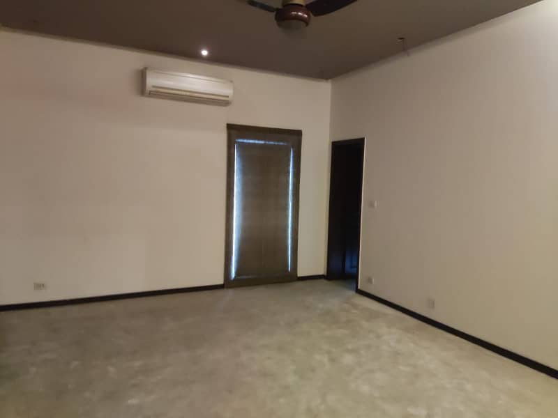 3 Kanal Spacious And Elegantly House For Rent 11
