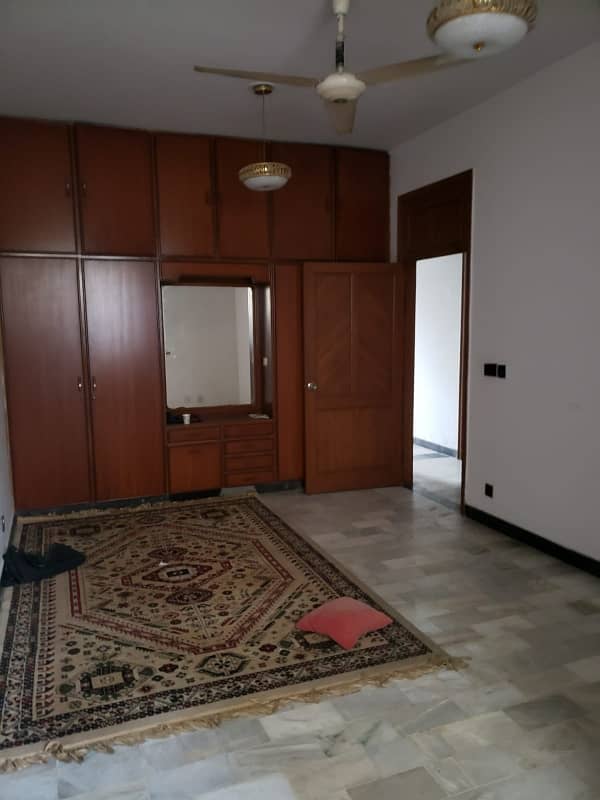 1 Kanal Beautiful House For Rent 2