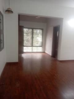 1 Kanal Beautiful House Available For Rent 0