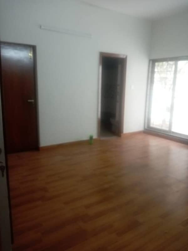 1 Kanal Beautiful House Available For Rent 20