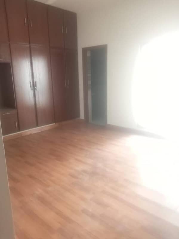 1 Kanal Beautiful House Available For Rent 26