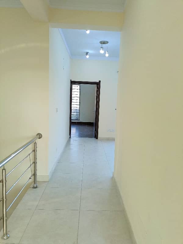 Top class location of defense villa back to park for more info call us 12