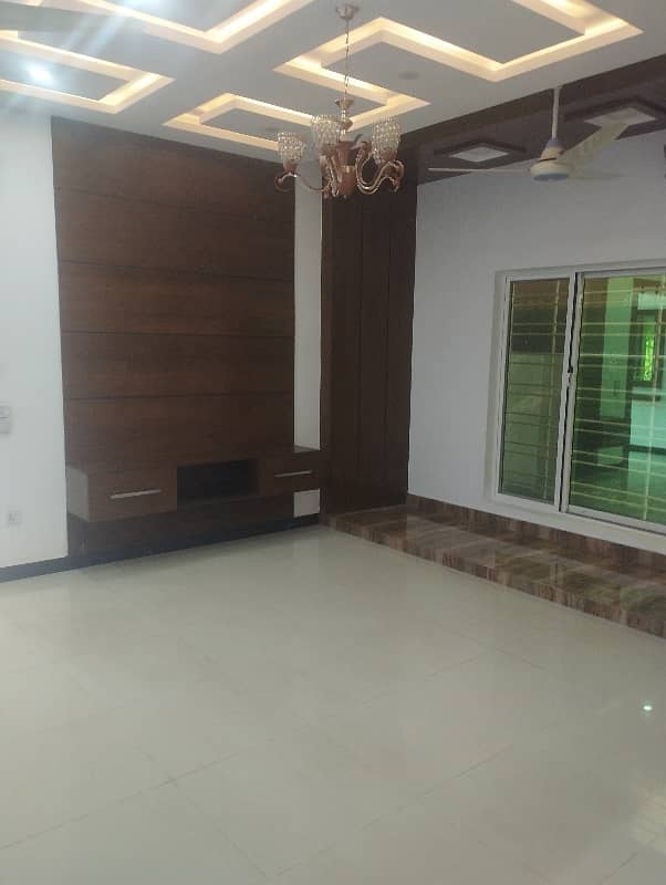 Top Class Owner Build House Nice Location Midiya Town Block D For More Call Us Any Time 6