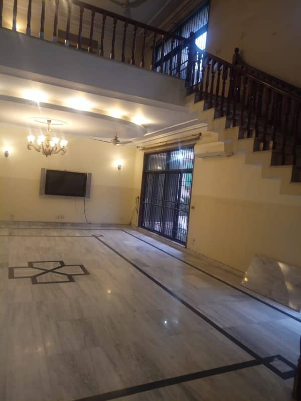 2 Kanal Beautiful House For Rent 9