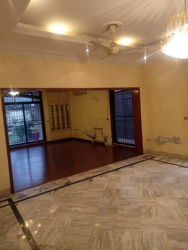 2 Kanal Beautiful House For Rent 12