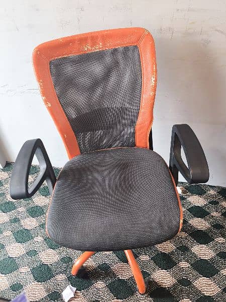 office furniture (chairs and tablesl 1