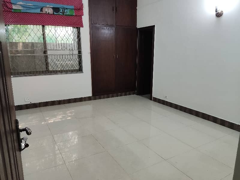 4 Kanal House For Rent 3