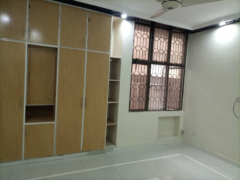1 Kanal Commercial House For Rent Best For Office Use 3