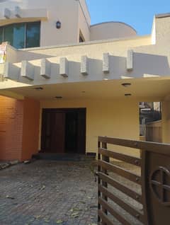 Bahria Town Safari Villa 1 Very Good Condition 3 Bed Villa For Rent For More Info Call Us