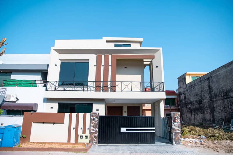11 Marla House For Sale In Bahria Town 0
