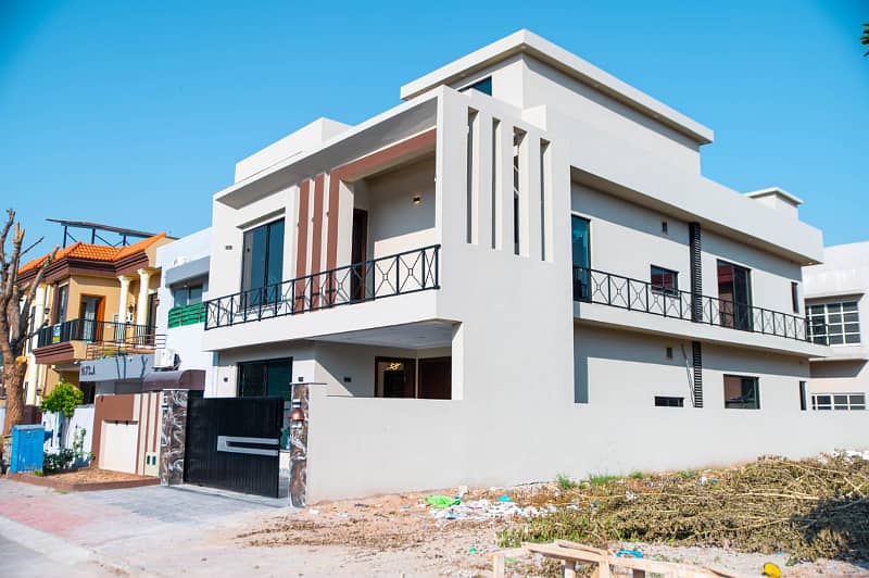 11 Marla House For Sale In Bahria Town 3