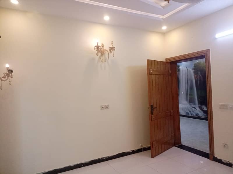 11 Marla House For Rent In Bahria Town 8