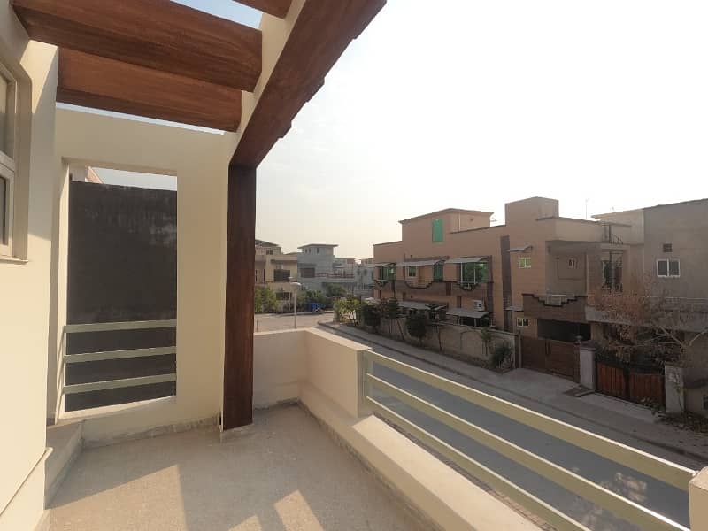 Brand New House of 10 Marla in Bahria Town Phase 3 6