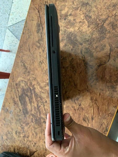Dell laptop for sale in low price 2