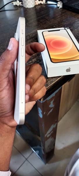 iphone 12 jv 64gb white color  non pta 3