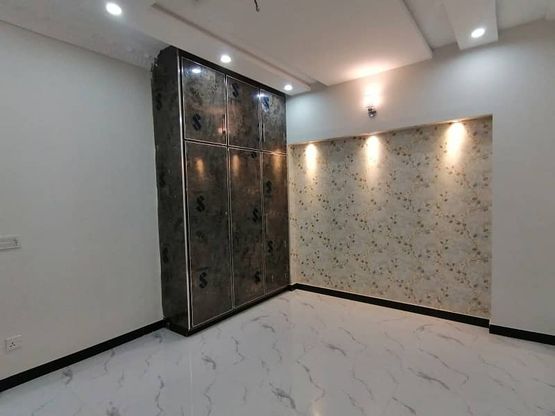 Tripple Storey 5 Marla House Available In Gulshan-e-Ravi For sale 1