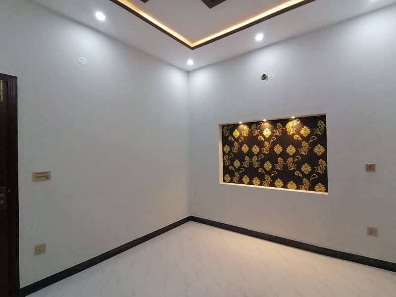 Single Storey 10 Marla House Available In Gulshan-e-Ravi - Block G For sale 2