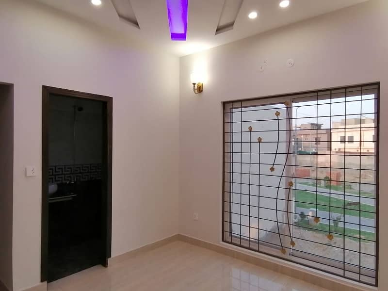 Unoccupied Upper Portion Of 5 Marla Is Available For rent In Gulshan-e-Ravi 1