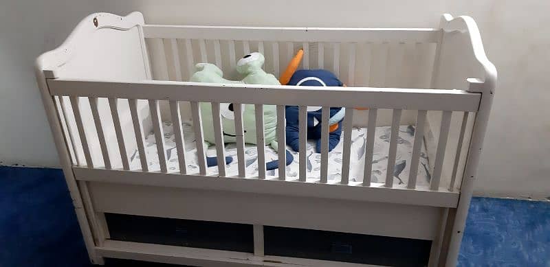 Baby cot with new mattress (moving out sale) urgent 0