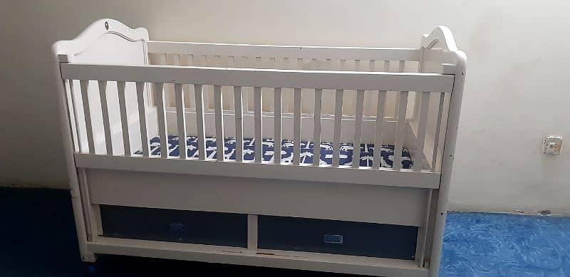 Baby cot with new mattress (moving out sale) urgent 4