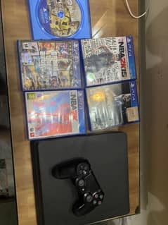 PS4 slim with Gta 5 and 4 games