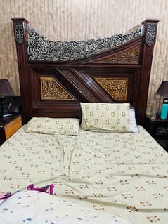 Chinioti King Size Bed Set with drawers