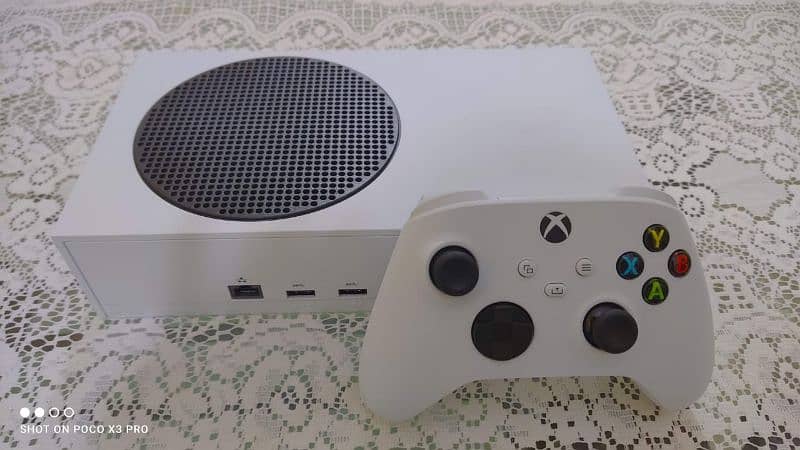 Xbox Series S 512GB with box 1