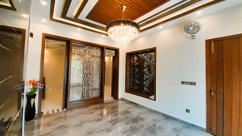 10 Marla House For Sale In Janiper Block Bahria Town Lahore 4