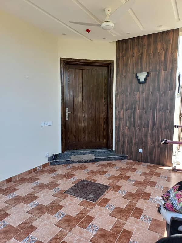 Slightly Used 5 Marla House Available For Sale in DHA Lahore Phase 9 Town 5