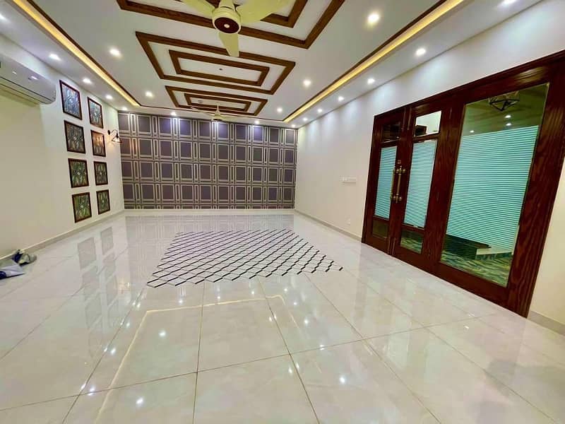 1 Kanal Spanish House For Rent in DHA Phase 6 Near Park & Commercials 10