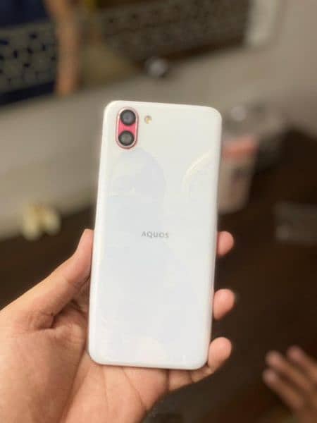 Aquos R2 mobile condition 10/9 no parts change pta approved  4gb 64 gb 1