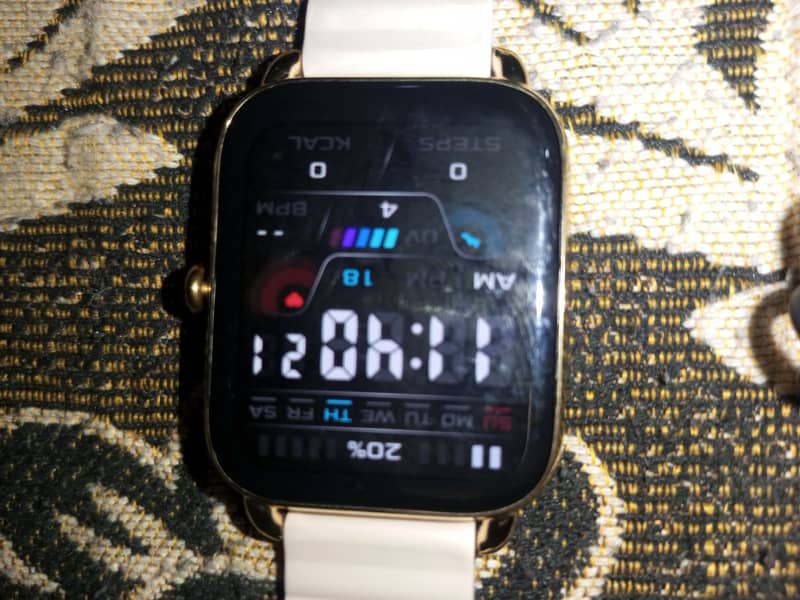 HAYLOU RS4 PLUS Gold Magnetic Strap ( price is Negotiable) 1