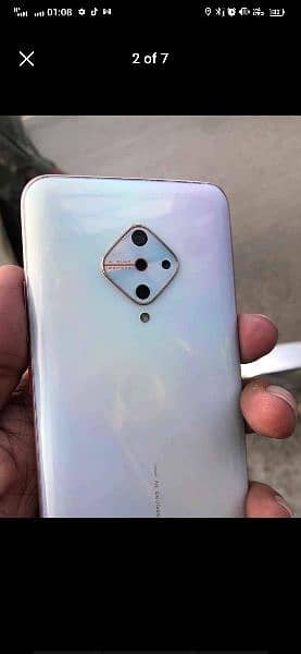 vivo s1pro 8/128 with chrger display fingers need money 10/9 condition 3