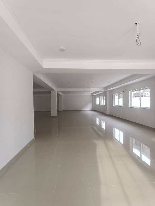 4500 sqf Newly Floor available for Rent for software house IT office 4