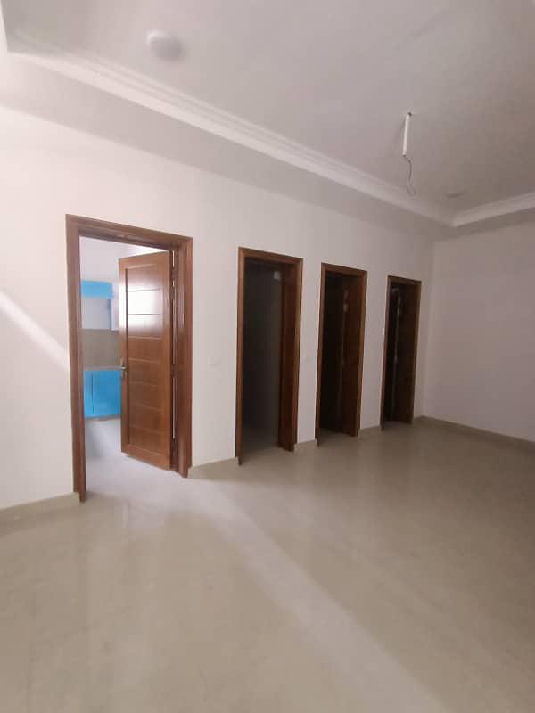 4500 sqf Newly Floor available for Rent for software house IT office 8