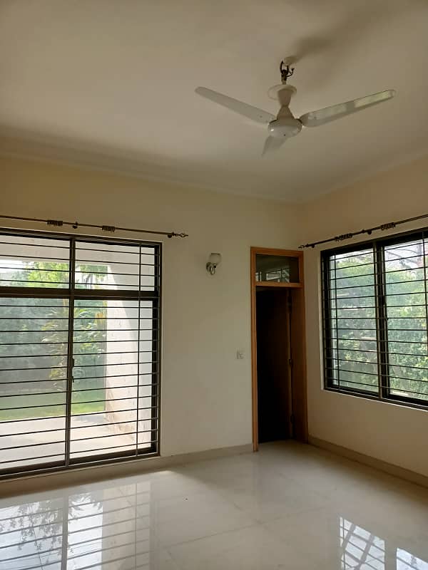 2 Kanal Commercial Use House For Rent In Gulberg 16
