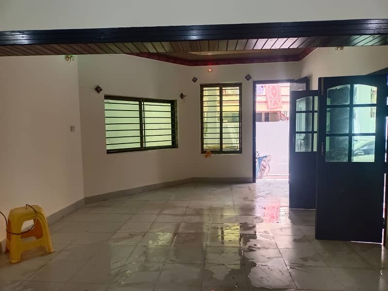 Banigala 12 Marla upper portion available for rent with gas 2