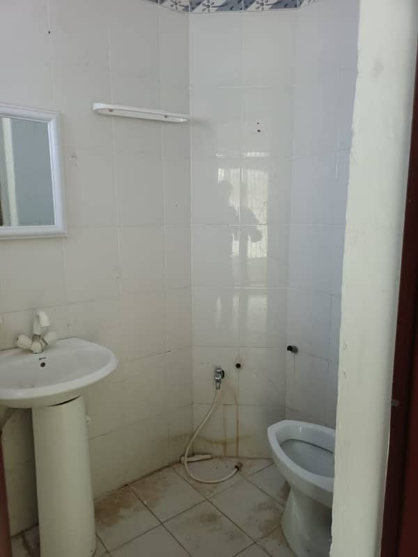 Banigala 2 Kanal Upper Portion Available For Rent 18