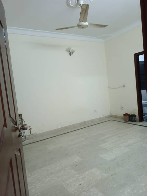Banigala 2 Kanal Upper Portion Available For Rent 21