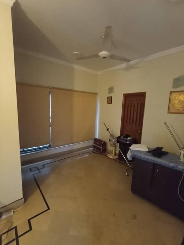 5 MARLA HOUSE IN MAIN CANTT FOR SALE 6