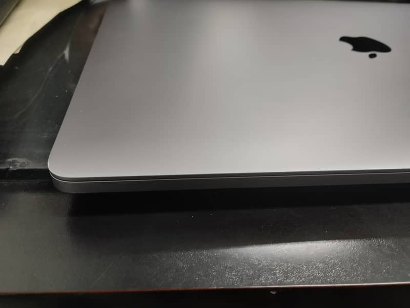 Apple Macbook Pro 15-2019 3