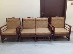 4 seater woden sofa condition achii ha