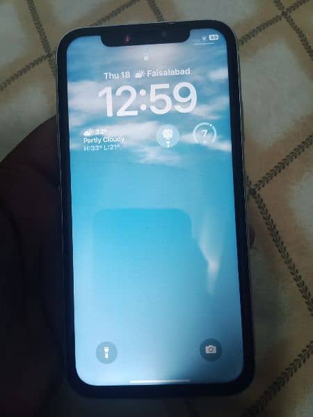 iphone XR 64 GB without charger and box condition 10 by 7 1