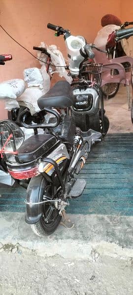 Electric Scooty Dubai Imported for 6 to 16 years old kids 1