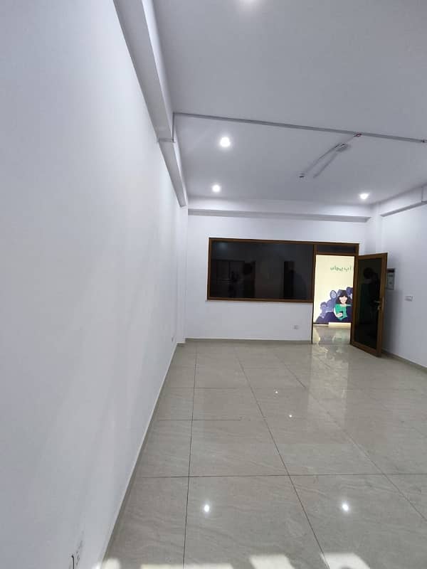 BEAUTIFUL OFFICE FOR RENT F-8 MARKAZ 7