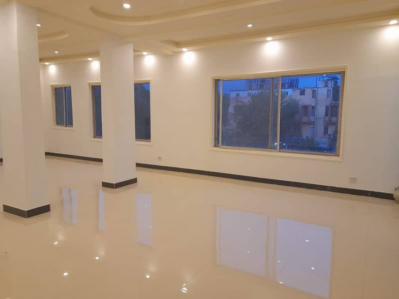 BEAUTIFUL OFFICE SPACE FOR RENT IN F-8 MARKAZ 11
