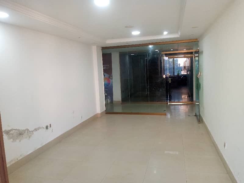 BLUE AREA OFFICE FOR RENT 15