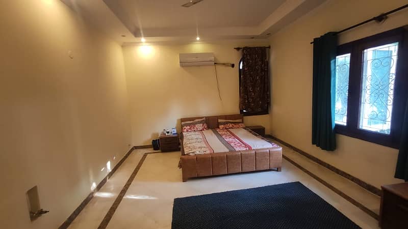 1 Kanal Main Double Road Corner House Available For Sale In G-10 9