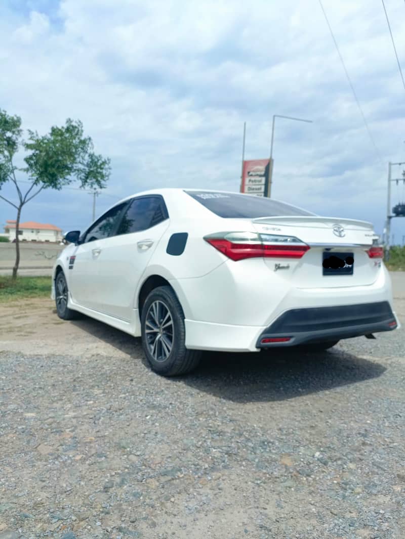Toyota Corolla Altis Grande CVT-i 1.8 2019 4