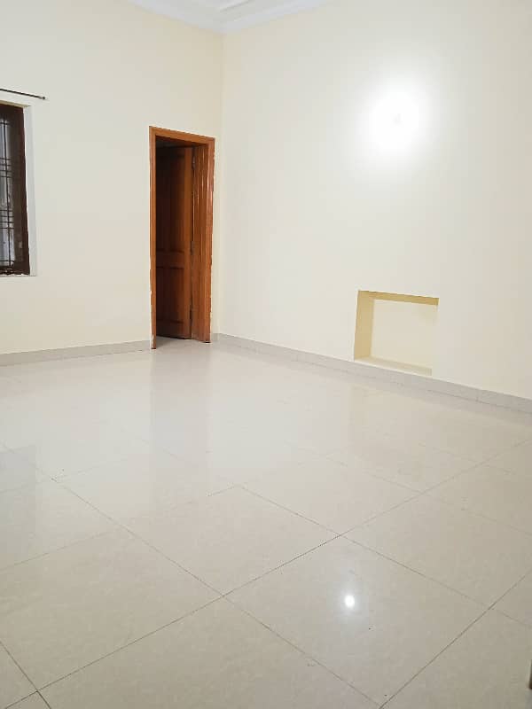12 Marla Lower Portion For Rent Near To Akbar Chowk And Allah Ho Chowk @75K 5